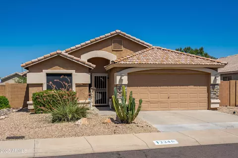 Exterior - 2246 E Soft Wind Dr, Phoenix, AZ 85024 photo 4 of 8
