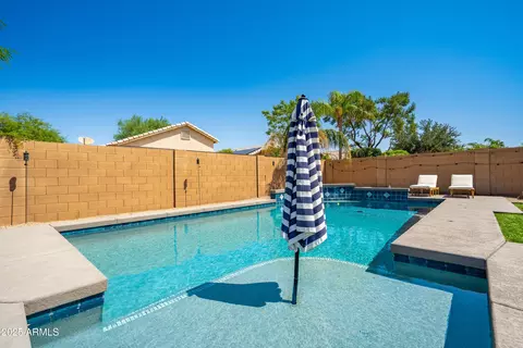 Exterior - 2246 E Soft Wind Dr, Phoenix, AZ 85024 photo 5 of 8