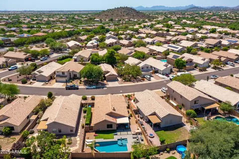 View/Area - 2246 E Soft Wind Dr, Phoenix, AZ 85024 photo 4 of 6