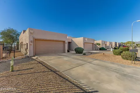 Exterior - 948 S Lawther Dr, Apache Junction, AZ 85120 photo 10 of 11