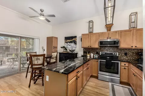 Kitchen - 948 S Lawther Dr, Apache Junction, AZ 85120 photo 3 of 4