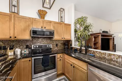 Kitchen - 948 S Lawther Dr, Apache Junction, AZ 85120 photo 2 of 4
