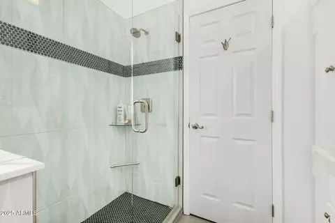 Bath - 948 S Lawther Dr, Apache Junction, AZ 85120 photo 2 of 3
