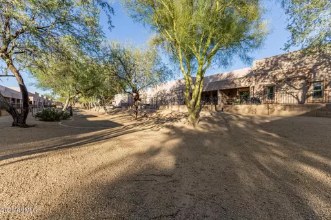 Exterior - 948 S Lawther Dr, Apache Junction, AZ 85120 photo 8 of 11