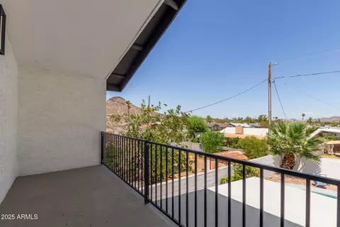 Exterior - 2210 Everett Dr, Phoenix, AZ 85022 photo 4 of 12
