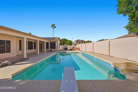 Exterior - 656 W Johnson Dr, Gilbert, AZ 85233 photo 4 of 7