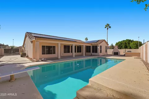 Exterior - 656 W Johnson Dr, Gilbert, AZ 85233 photo 5 of 7