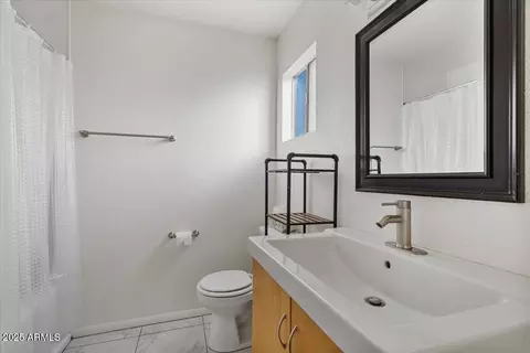 Bath - 2662 E Oakleaf Dr, Tempe, AZ 85288 photo 1 of 1