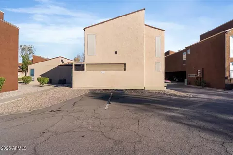 Exterior - 2662 E Oakleaf Dr, Tempe, AZ 85288 photo 4 of 4