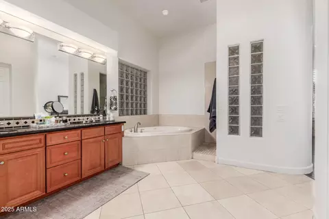 Bath - 25817 N Lawler Loop, Phoenix, AZ 85083 photo 2 of 8