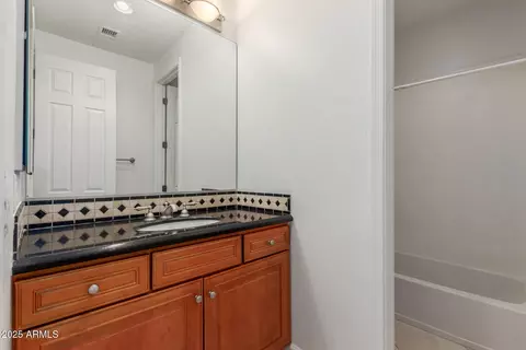 Bath - 25817 N Lawler Loop, Phoenix, AZ 85083 photo 7 of 8