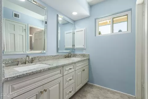 Bath - 1518 E Candlestick Dr, Tempe, AZ 85283 photo 1 of 5