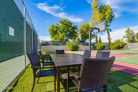 View/Area - 1518 E Candlestick Dr, Tempe, AZ 85283 photo 5 of 9