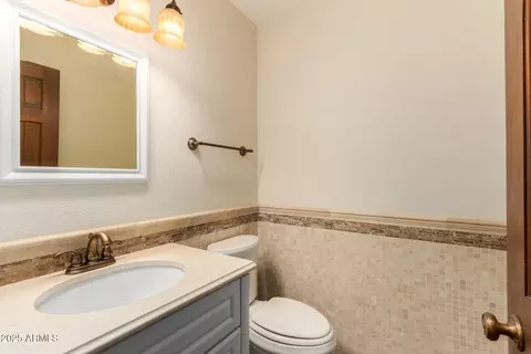 Bath - 1518 E Candlestick Dr, Tempe, AZ 85283 photo 5 of 5