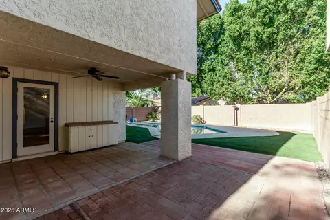 Exterior - 1518 E Candlestick Dr, Tempe, AZ 85283 photo 4 of 9
