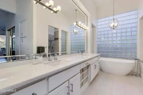 3130 E Squaw Peak Cir, Phoenix, AZ 85016 photo 28