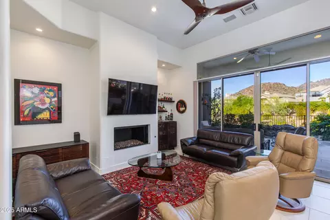 3130 E Squaw Peak Cir, Phoenix, AZ 85016 photo 12