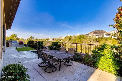 3130 E Squaw Peak Cir, Phoenix, AZ 85016 photo 38