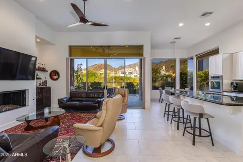 3130 E Squaw Peak Cir, Phoenix, AZ 85016 photo 13