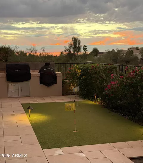 Exterior - 3130 E Squaw Peak Cir, Phoenix, AZ 85016 photo 8 of 8