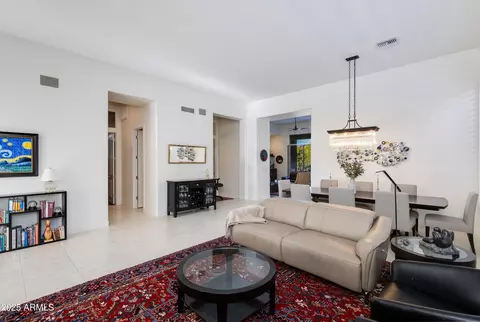 3130 E Squaw Peak Cir, Phoenix, AZ 85016 photo 6