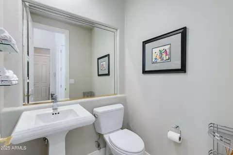 3130 E Squaw Peak Cir, Phoenix, AZ 85016 photo 24
