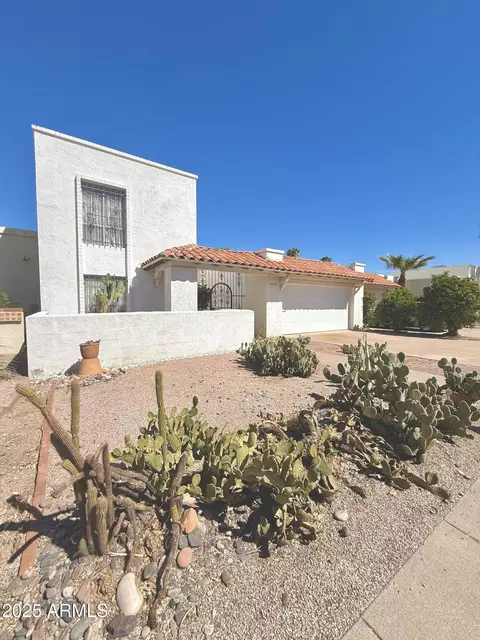 1032 E Laguna Dr, Tempe, AZ 85282