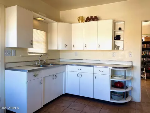 Kitchen - 20 Mojave Trl, Bisbee, AZ 85603 photo 2 of 4
