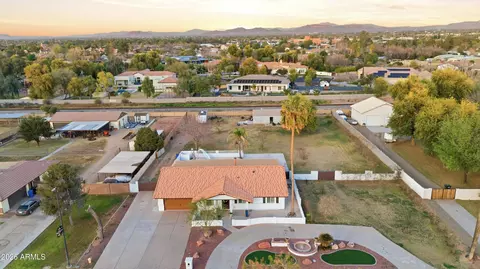 View/Area - 704 E Mesquite Ave, Gilbert, AZ 85296 photo 6 of 9