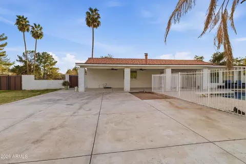 Exterior - 704 E Mesquite Ave, Gilbert, AZ 85296 photo 4 of 9