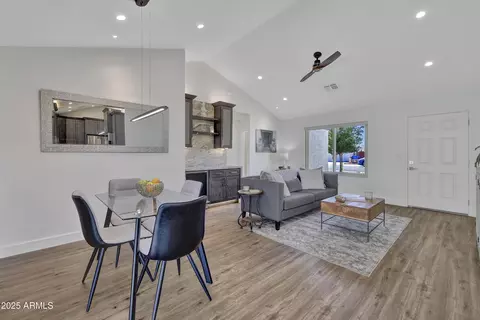 1362 E Wickieup Ln, Phoenix, AZ 85024 photo 13