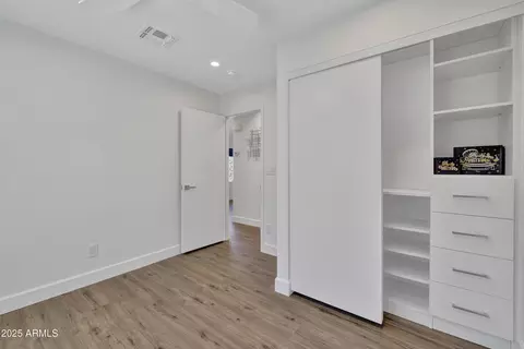 1362 E Wickieup Ln, Phoenix, AZ 85024 photo 35