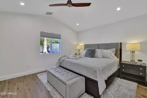 1362 E Wickieup Ln, Phoenix, AZ 85024 photo 23