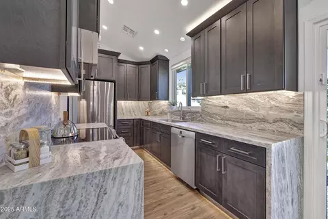 1362 E Wickieup Ln, Phoenix, AZ 85024 photo 16