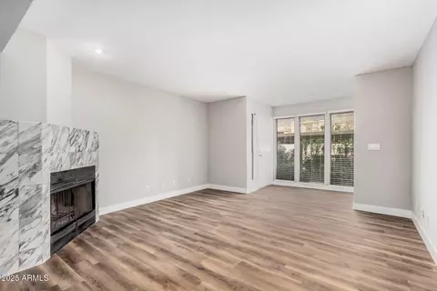 Living - 1840 E Morten Ave #140, Phoenix, AZ 85020 photo 2 of 8