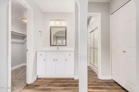 Bath - 1840 E Morten Ave #140, Phoenix, AZ 85020 photo 1 of 3