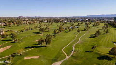 View/Area - 2511 E Oregon Ave, Phoenix, AZ 85016 photo 4 of 6