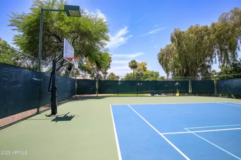 View/Area - 2511 E Oregon Ave, Phoenix, AZ 85016 photo 1 of 6