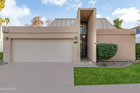 Exterior - 2511 E Oregon Ave, Phoenix, AZ 85016 photo 1 of 6