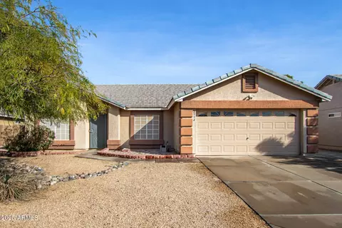 Exterior - 2994 E Tulsa St, Gilbert, AZ 85295 photo 2 of 7