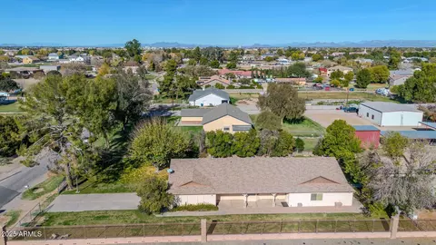View/Area - 15834 E Ocotillo Rd, Gilbert, AZ 85298 photo 6 of 8