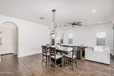 Dining - 836 E Gary Ln, Phoenix, AZ 85042 photo 1 of 1