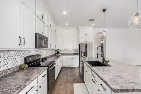 Kitchen - 836 E Gary Ln, Phoenix, AZ 85042 photo 2 of 3
