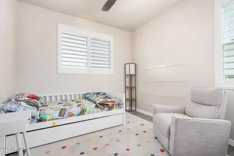 Bedroom - 836 E Gary Ln, Phoenix, AZ 85042 photo 4 of 4