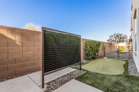 Exterior - 836 E Gary Ln, Phoenix, AZ 85042 photo 8 of 11