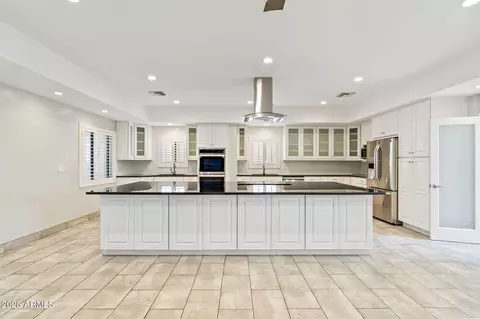 Kitchen - 1345 E Ocotillo Rd, Phoenix, AZ 85014 photo 1 of 4