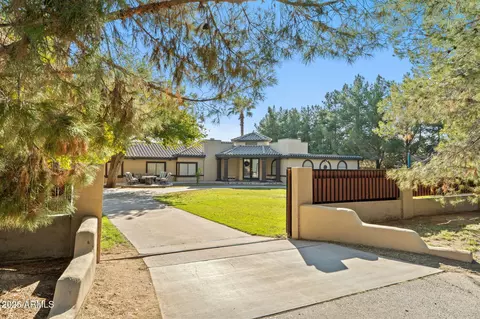 1345 E Ocotillo Rd, Phoenix, AZ 85014