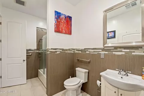 Bath - 1345 E Ocotillo Rd, Phoenix, AZ 85014 photo 6 of 6