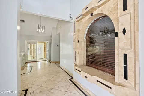 Entry Way - 1345 E Ocotillo Rd, Phoenix, AZ 85014 photo 1 of 2