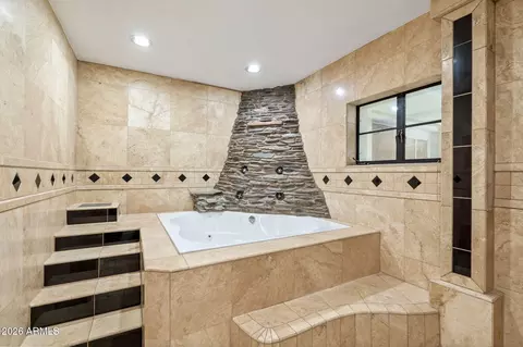 Bath - 1345 E Ocotillo Rd, Phoenix, AZ 85014 photo 2 of 6